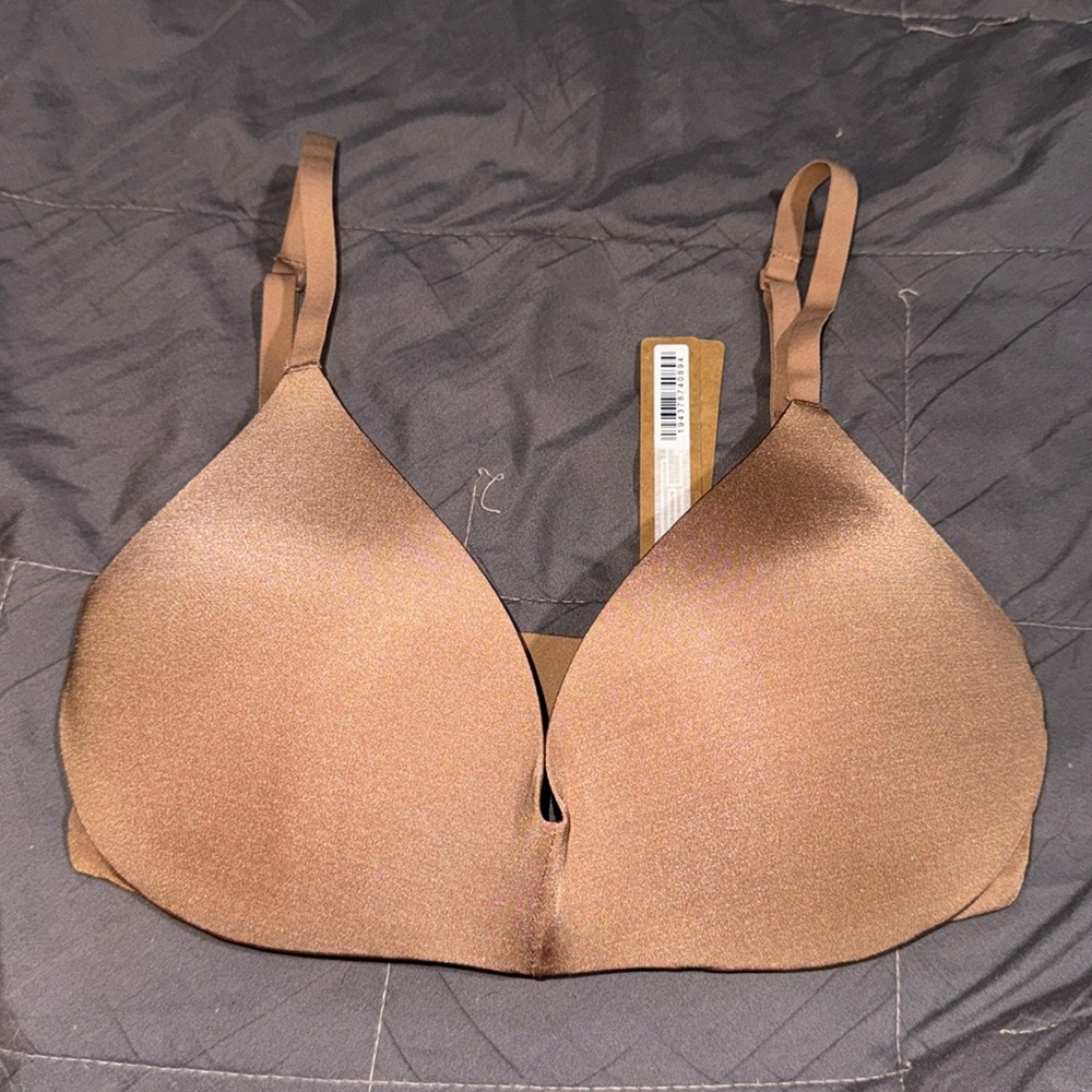 SKIMS WIRELESS PUSH UP BRA '30D'